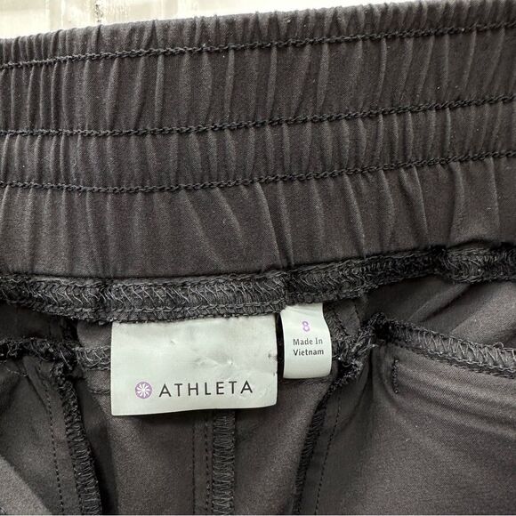 Athleta black jogger capris women's 8 with elastic waist & adjustable strings - Picture 6 of 7